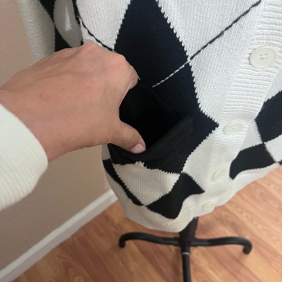 Black and White Argyle Women's Sweater - Picture 6 of 7